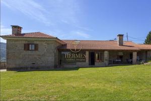 Casa señorial con piscina en Tui, a estrenar!! photo 0