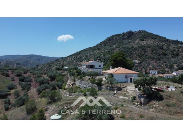 Piso En venta en Comares photo 0