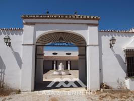 Villa En venta en Almayate Bajo photo 0