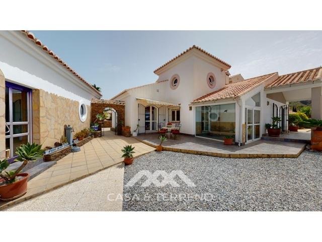 Villa En venta en Sayalonga photo 0