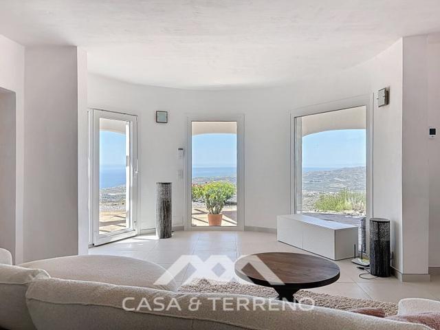 Villa En venta en Arenas photo 0
