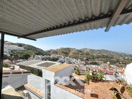 Villa En venta en Cómpeta photo 0