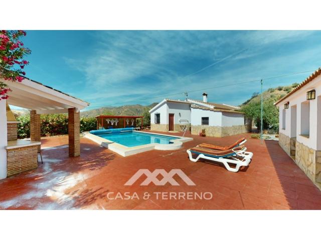 Casa De Campo En venta en El Borge photo 0