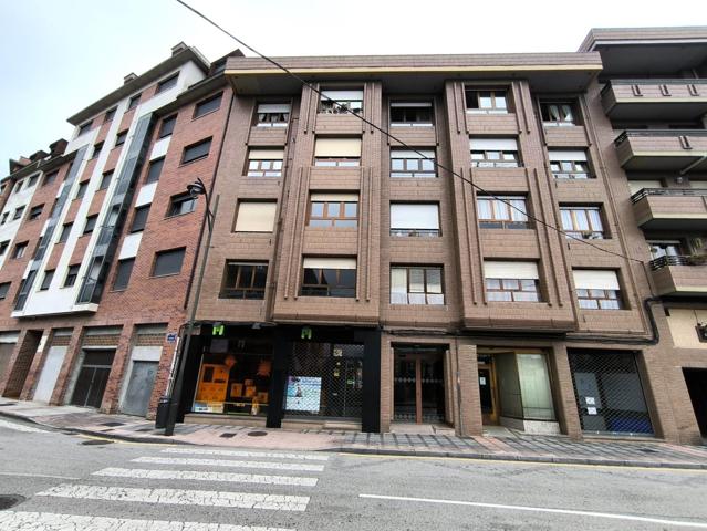 PISO DE 3 DORMITORIOS Y 2 BAÑOS EN BUEN EDIFICIO EN EL BERRÓN, A 10 MIN DE OVIEDO photo 0