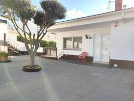 Casa en la urbanización Font dels Enamorats, Caldes de Montbui, ideal para dos familias photo 0