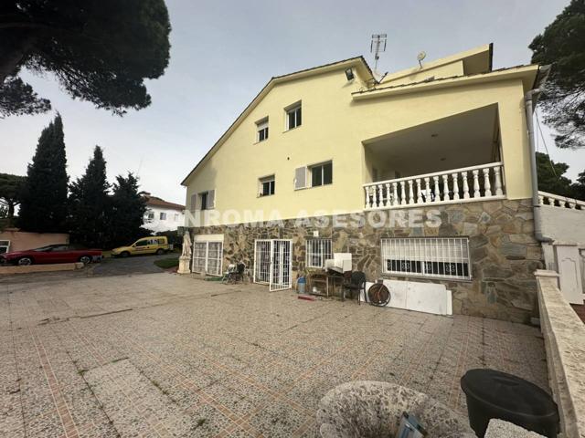 MAGNIFICA CASA EN VENTA URB NIAGARA PARK VENTA O ALQUILER CON OPCIÓN A COMPRA photo 0
