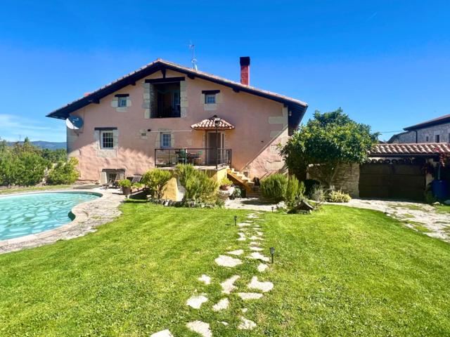 Unifamiliar Pareada En venta en Condado De Treviño, Condado De Treviño photo 0