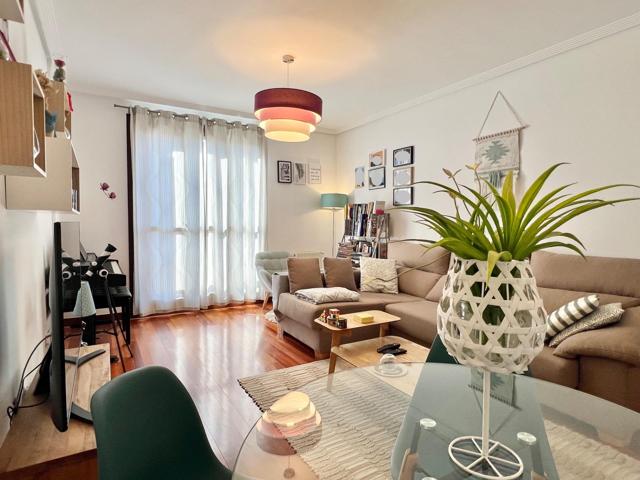 Unifamiliar Pareada En venta en Villarreal, Legutiano photo 0