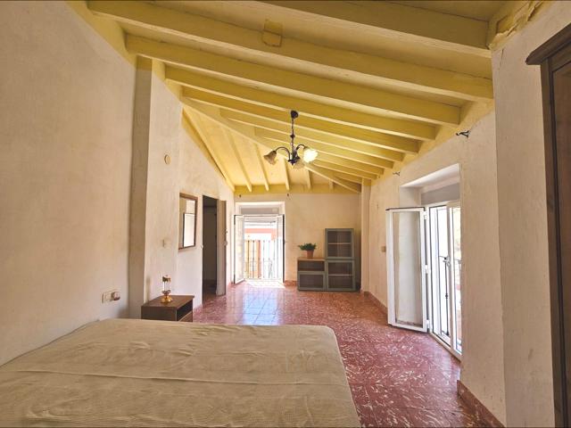 ENCANTADORA CASITA EN EL CENTRO DEL PUEBLO A 15 KM DE LA PLAYA photo 0