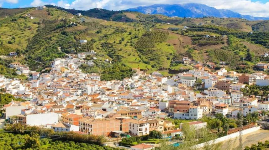 CASA DE PUEBLO EN EL CENTRO DE BENAMARGOSA - MÁLAGA photo 0