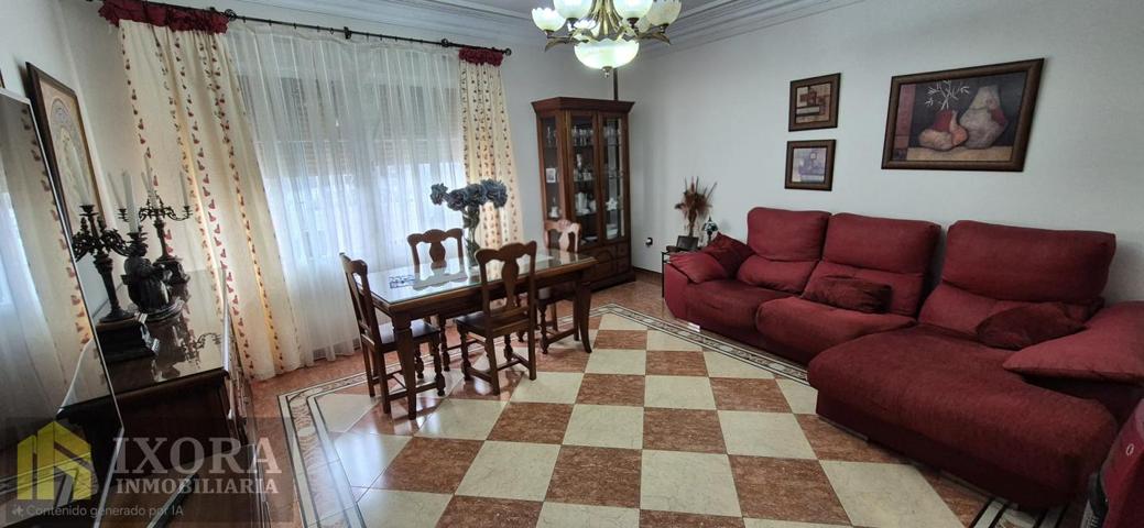 Fantástico Bajo con Cochera cerca del Centro photo 0