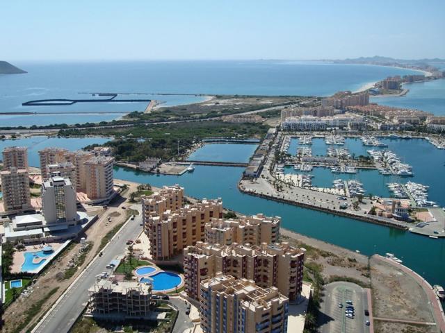 HERMOSOS APARTAMENTOS CON VISTAS AL MAR EN LA MANGA photo 0