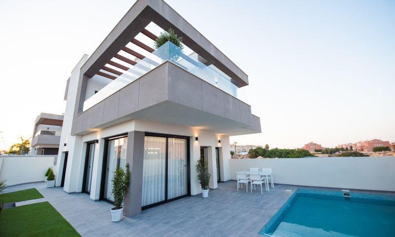 Villas de obra nueva ubicadas en Los Montesinos (Sur de Alicante). photo 0