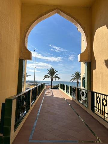 APARTAMENTO EN PRIMERA LINEA DEL VARADERO, SANTA POLA. VISTAS A LA PISCINA Y TERRAZA SOLEADA. photo 0