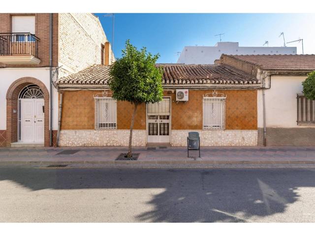 Casa en venta en Zona Calle Poniente-Avenida Cristóbal Colón(18100) photo 0