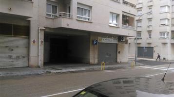 EXCLUSIVO PARKING EN EL VENDRELL photo 0