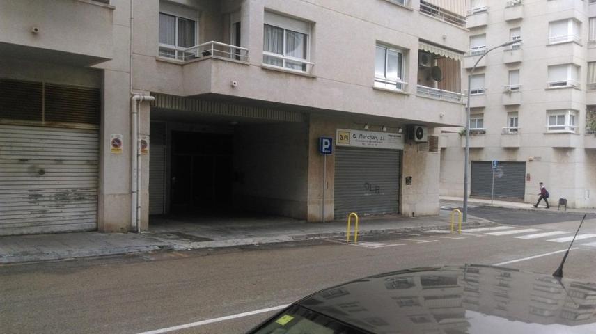 EXCLUSIVO PARKING EN EL VENDRELL photo 0
