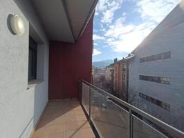 Piso en Venta en la Seu d'Urgell (Lérida). photo 0