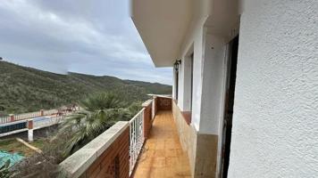 🏠 Espaciosa casa en venta en La Bisbal del Penedès, Tarragona photo 0
