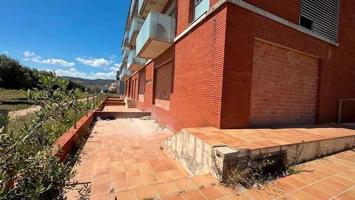 🏢 Locales Comerciales en Venta en el Vendrell (Tarragona) photo 0