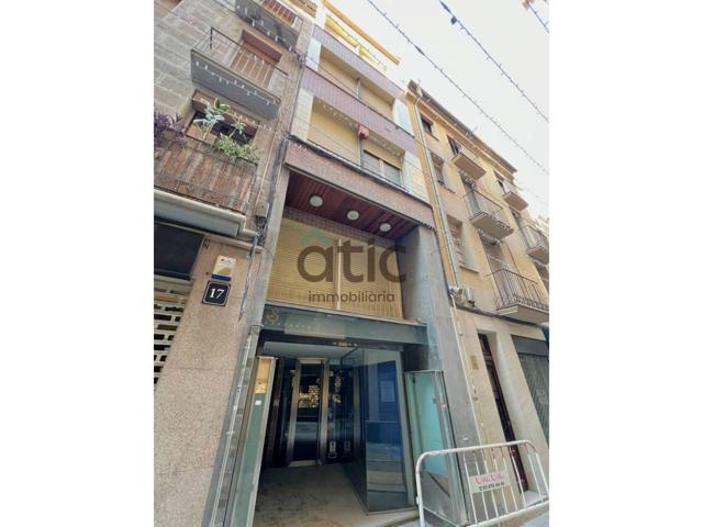 Edificio en venta en la calle Nou photo 0
