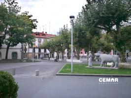 Junto a Plaza Urdanibia. Local comercial-Garaje, Txoko, tamibén para hacer trasteros. photo 0