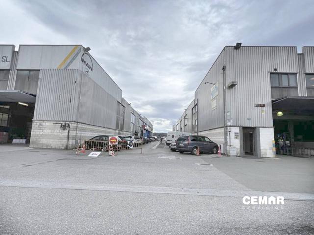 Impecable nave industrial de 283m2 útiles en Soroxarta. photo 0