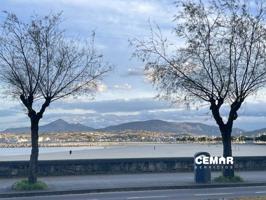 Gran vivienda en primerísima línea de Playa y frente a Hendaya. photo 0