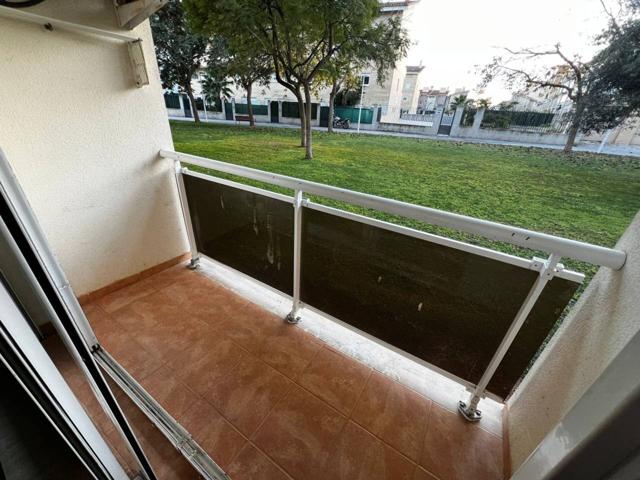 Planta Baja con terraza, para entrar a vivir, bien situado, en venta. photo 0