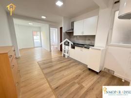 PISO EN VENTA EN CAROLINAS ALTAS!! photo 0