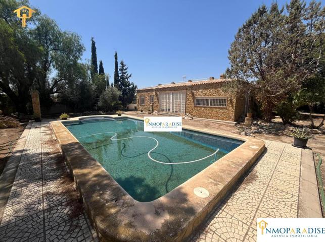 CHALET EN VENTA EN EL REBOLLEDO photo 0