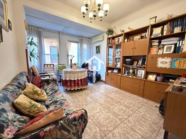 PISO EN VENTA EN EL CENTRO DE ALICANTE photo 0