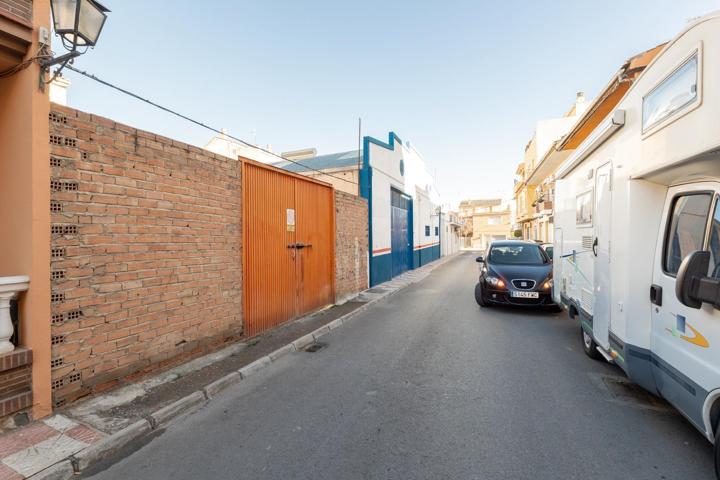 SOLAR EN ARMILLA JUNTO AL CENTRO DE SALUD photo 0