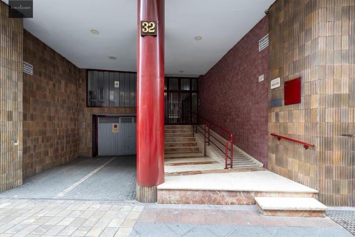 FANTASTICA PLAZA DE GARAJE EN EL CENTRO DE GRANADA photo 0
