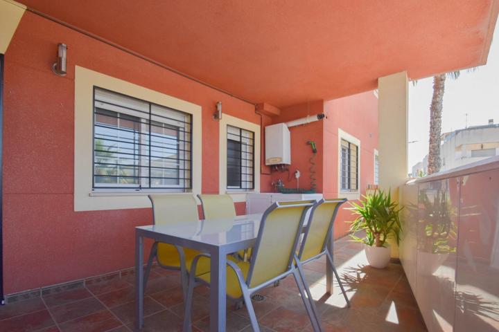 PISO CON TERRAZA, GARAJE Y TRASTERO photo 0