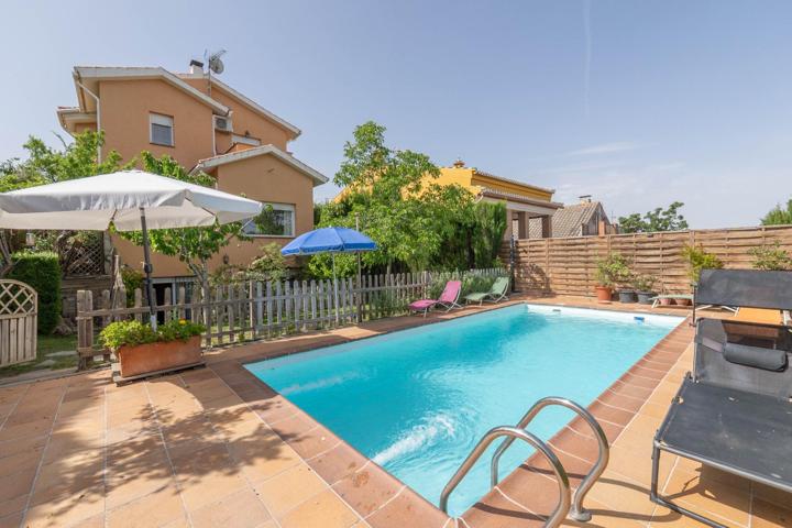 Precioso chalet independiente con piscina en cumbres verdes photo 0