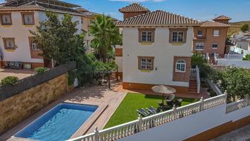 EXCLUSIVO CHALET EN VENTA EN OTURA photo 0