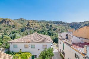 Magnífica casa a la venta en Quéntar (Granada) photo 0