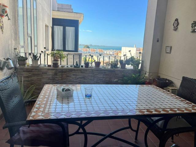 Venta de un piso en Puerto Real photo 0