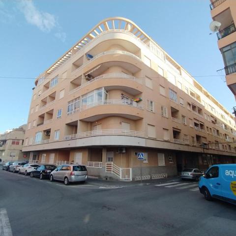 Apartamento de 2 dormitorios con garaje y piscina photo 0