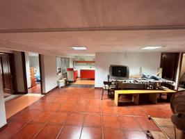 Local En venta en Vitoria-Gasteiz photo 0