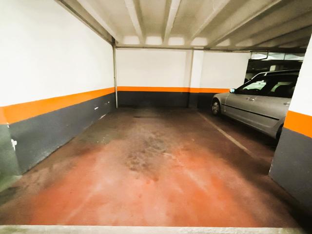 Parking En venta en Vitoria-Gasteiz photo 0