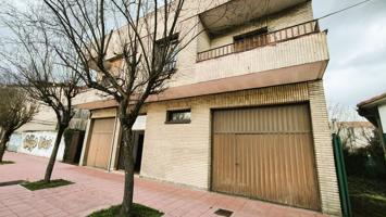 Villa En venta en Vitoria-Gasteiz photo 0