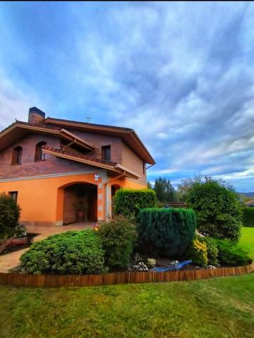 Villa En venta en Vitoria-Gasteiz photo 0