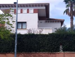 FANTÁSTICO CHALET EN UNA ZONA PRIVILIGIADA DE MONOVAR (ALICANTE) photo 0