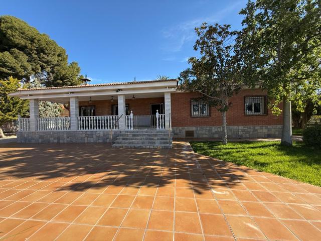 VENTA DE CHALET EN NOVELDA (ALICANTE) photo 0