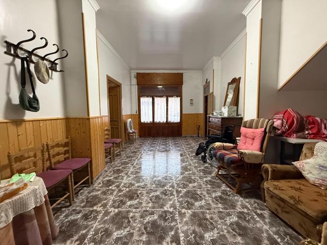 SE VENDE CASA DE 2 PLANTAS EN NOVELDA (ALICANTE) photo 0