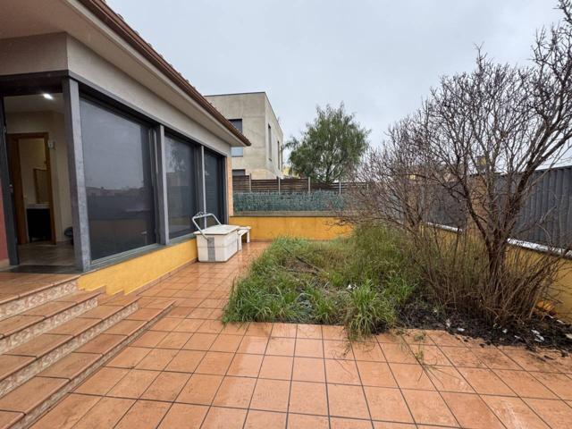 Chalet en venta en Sant Martí Sarroca photo 0