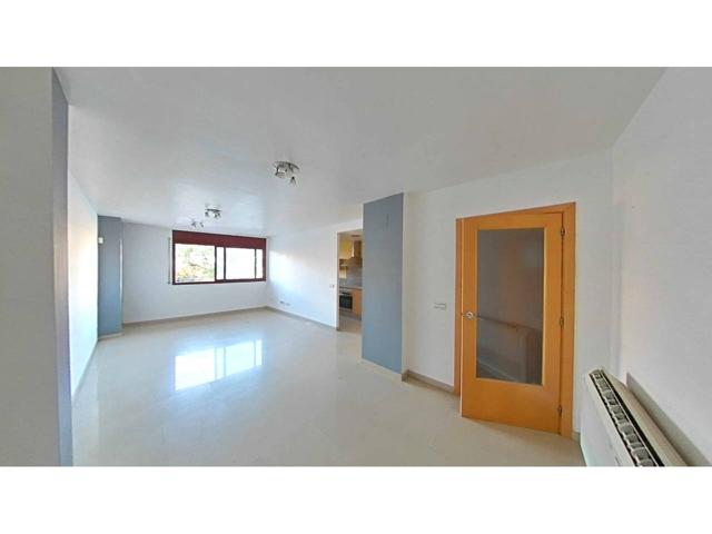 Piso en venta en Centre-Port Marítim photo 0