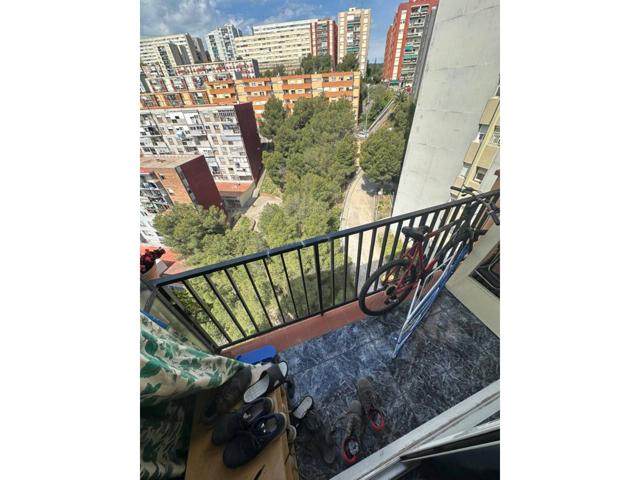 Piso en venta en Ciutat Meridiana photo 0